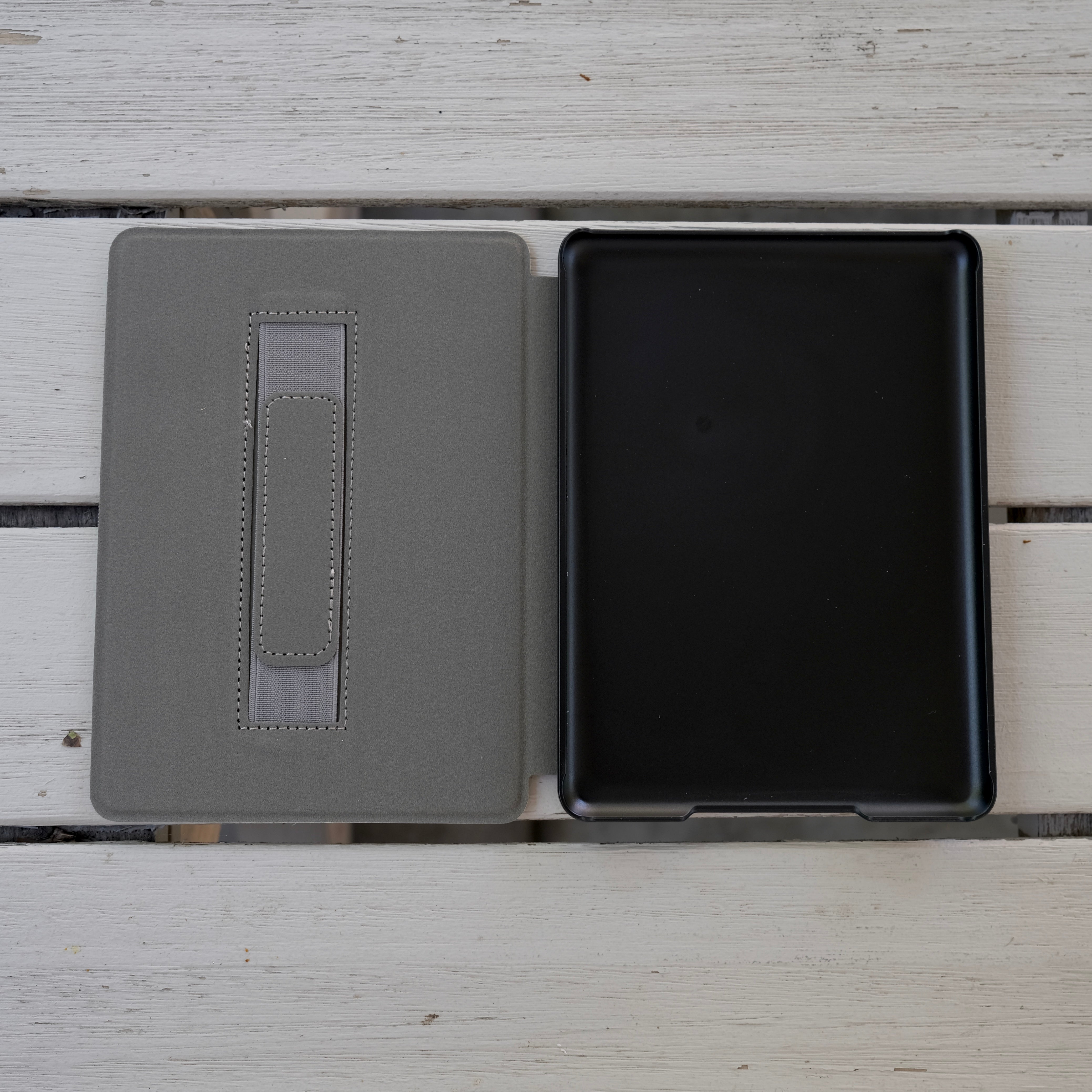 Le Zèbre Kindle Case – April Supply